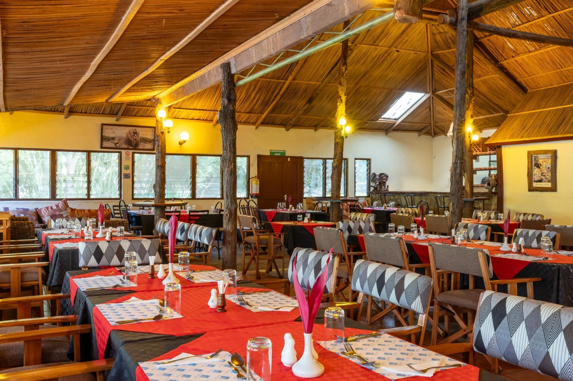 Ololaimutiek Sentrim Mara Lodge מראה חיצוני תמונה