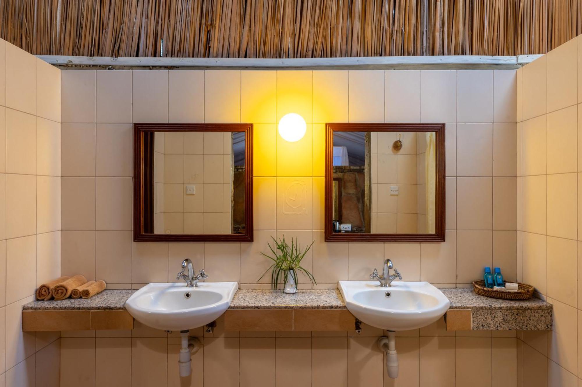 Ololaimutiek Sentrim Mara Lodge מראה חיצוני תמונה