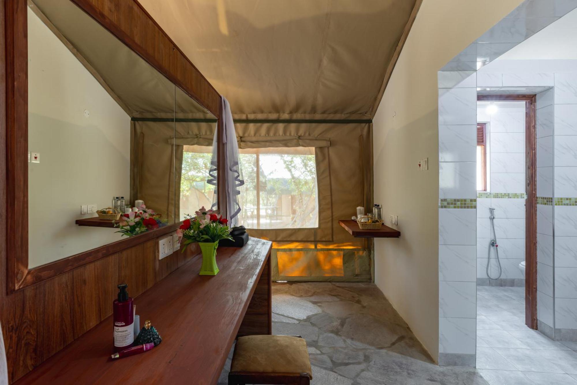 Ololaimutiek Sentrim Mara Lodge מראה חיצוני תמונה
